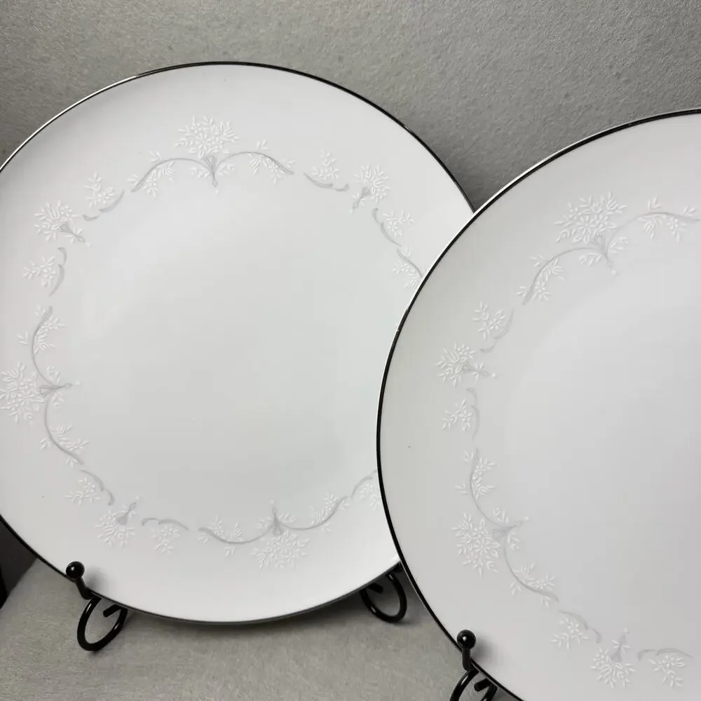 Vintage Noritake Japan Whitebrook White Flowers Set of 2 Plates